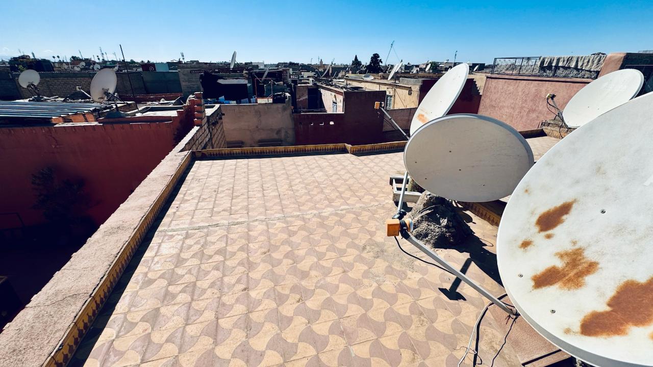 La terrasse encombrée